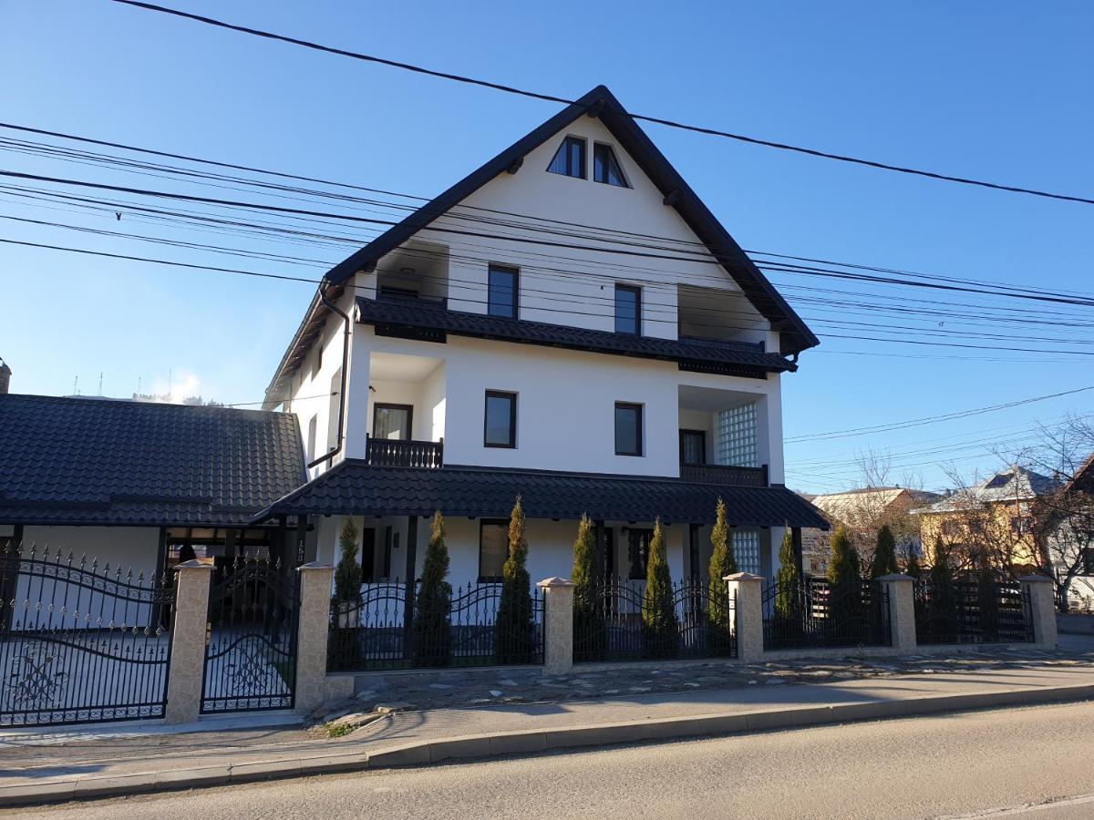 Pensiunea Sofia Gura Humorului Exterior foto